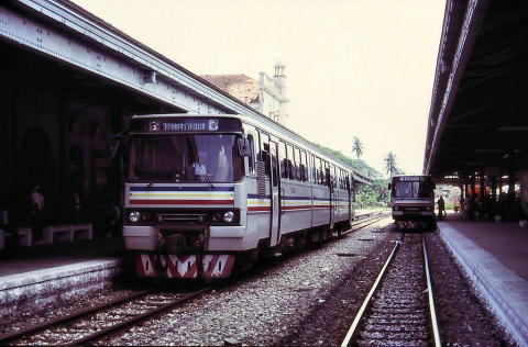 Kötött pályán – a Ganz-MÁVAG-Ikarus sínautóbuszok története