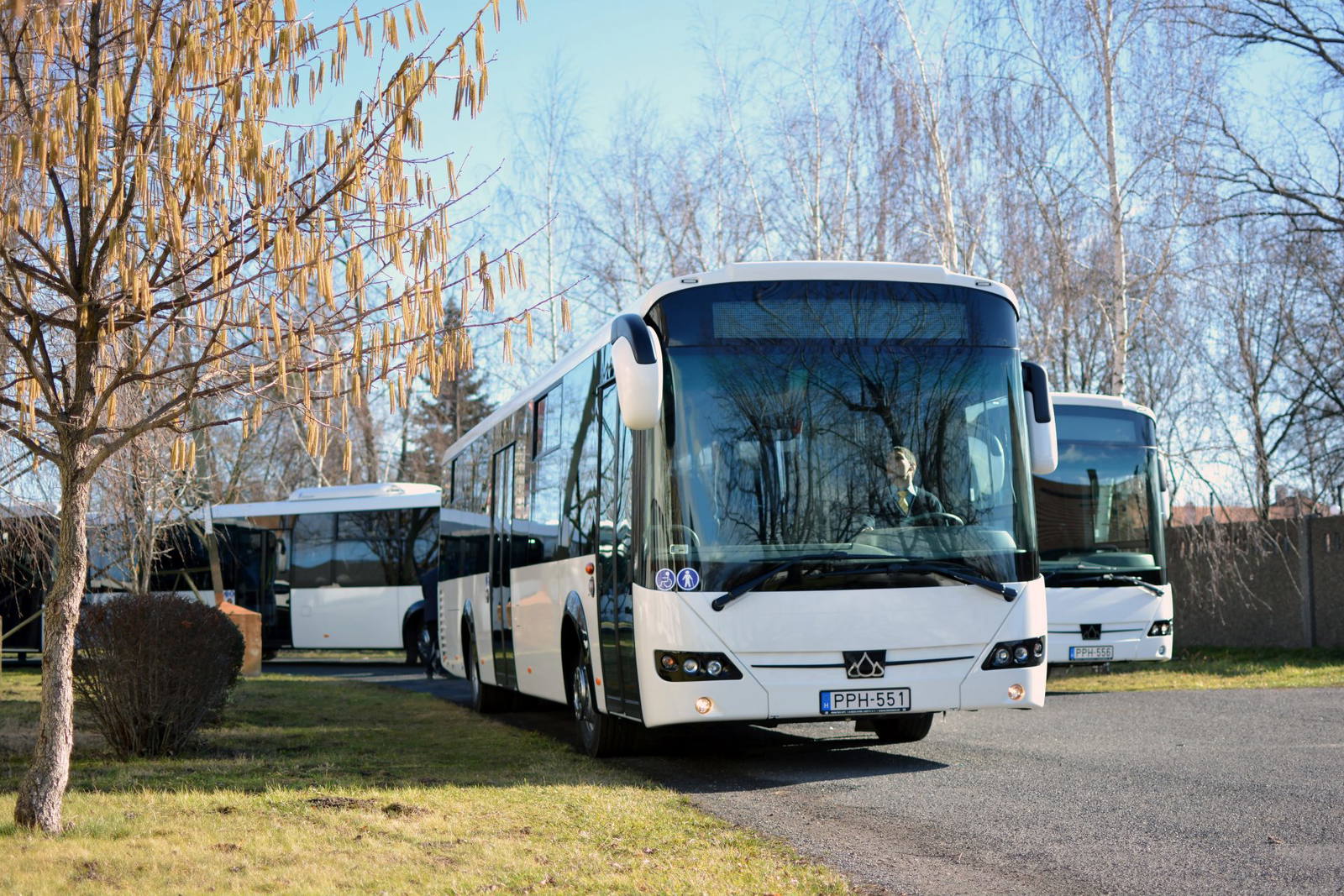 Újabb 100 magyar Credobus áll forgalomba a regionális közlekedési központoknál