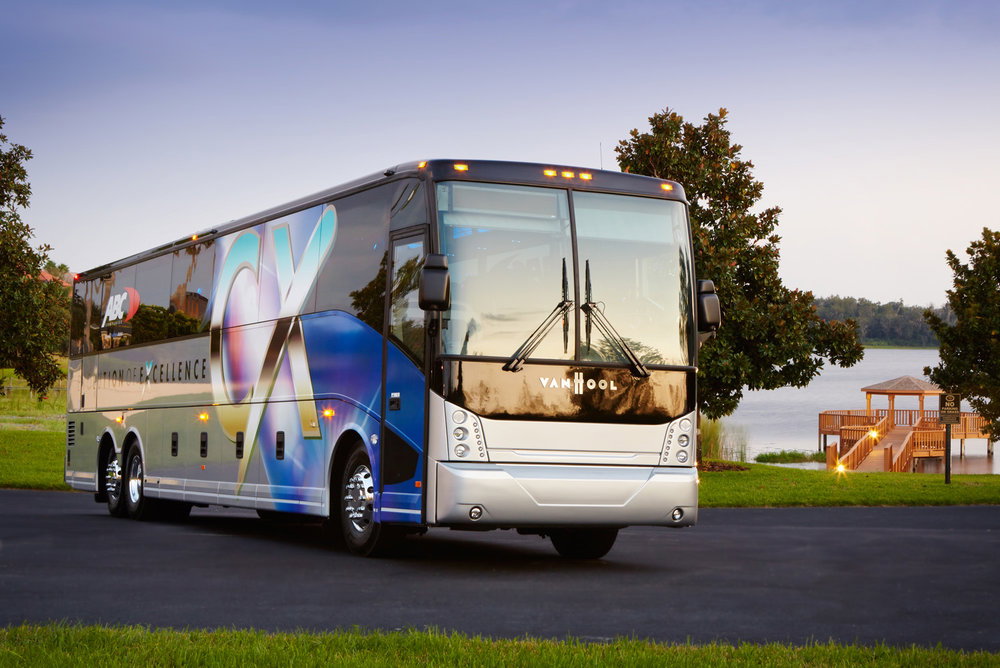 Két új Van Hool CX45-össel köszönti az új évet az Innovative Coaches