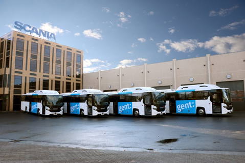 Gázüzemű Scania iskolabuszok javítják Gent levegőjét