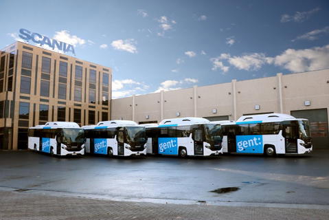 Gázüzemű Scania iskolabuszok javítják Gent levegőjét