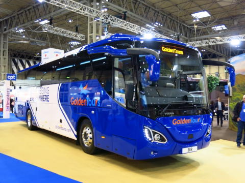 Jól startoltak a magyar formatervű MCV buszok a brit piacon