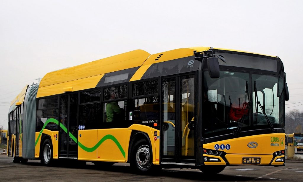 Jubileumi villanybusz-megrendelés a Solarisnál