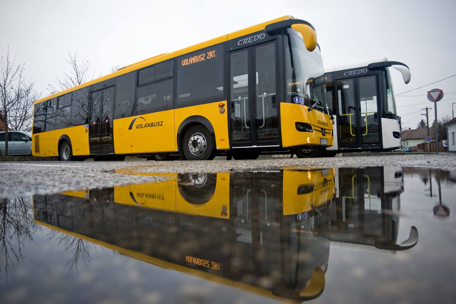 Hat és fél milliárd forintos tőkeemelést kap a VOLÁN Buszpark Kft.