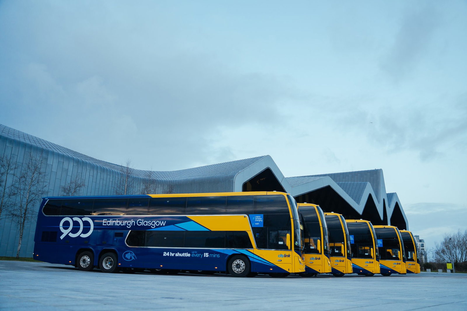 Plaxton Panorama emeletesek Skócia egyik legfontosabb buszjáratán