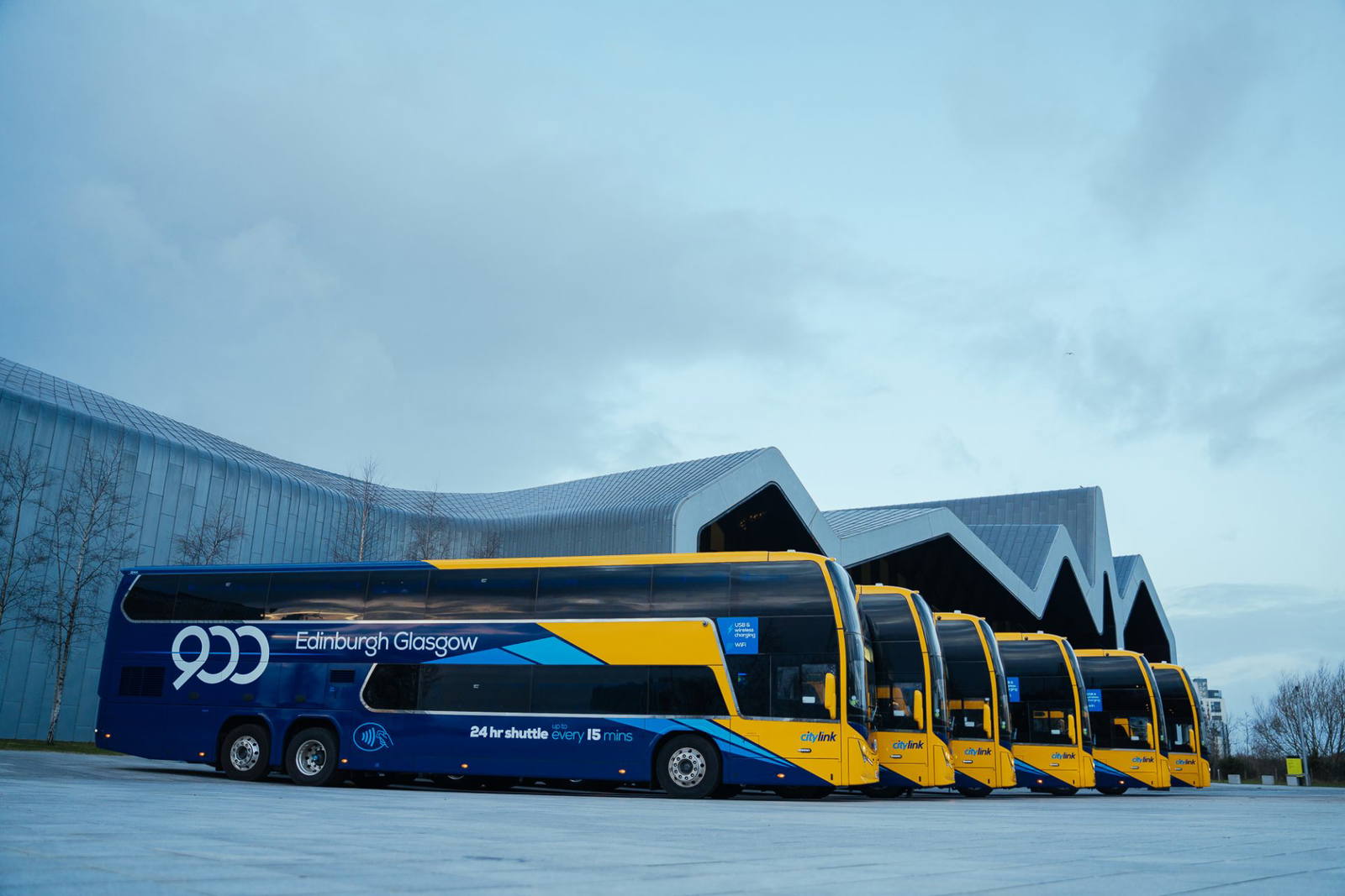 Plaxton Panorama emeletesek Skócia egyik legfontosabb buszjáratán