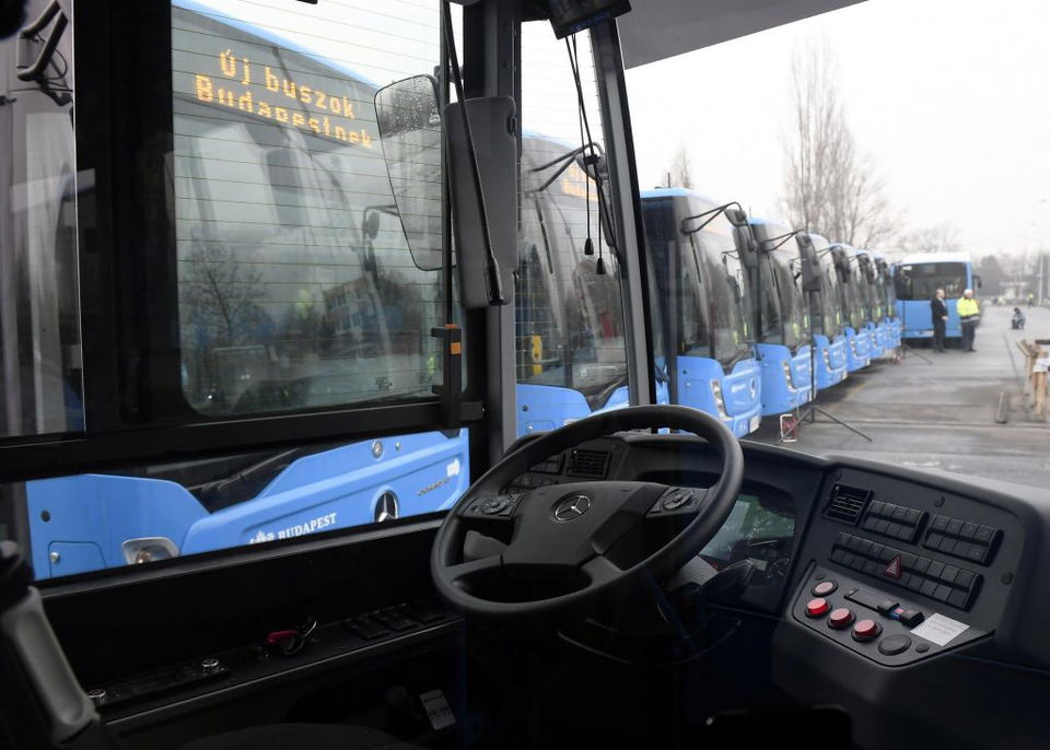 Buszsofőrre támadt egy férfi Budapesten, letartóztatták