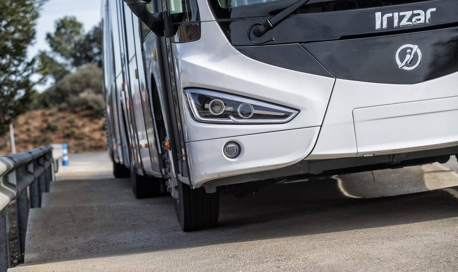 Az Irizar és a Solaris összesen 23 darab csuklós villanybuszt szállít Barcelonába