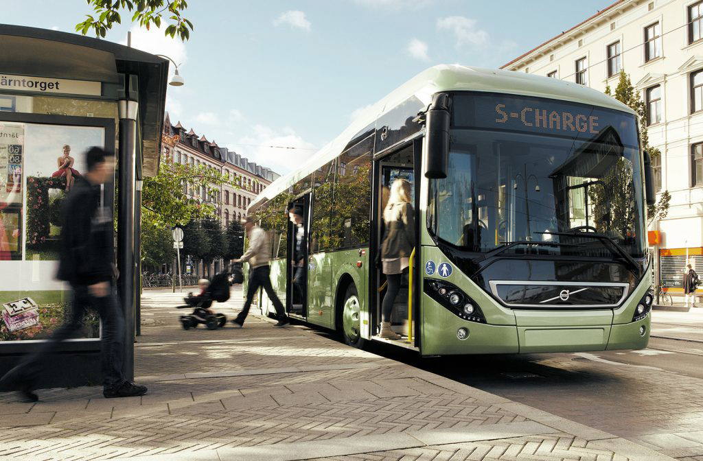 S-Charge néven jön a Volvo továbbfejlesztett hibrid hajtásrendszere
