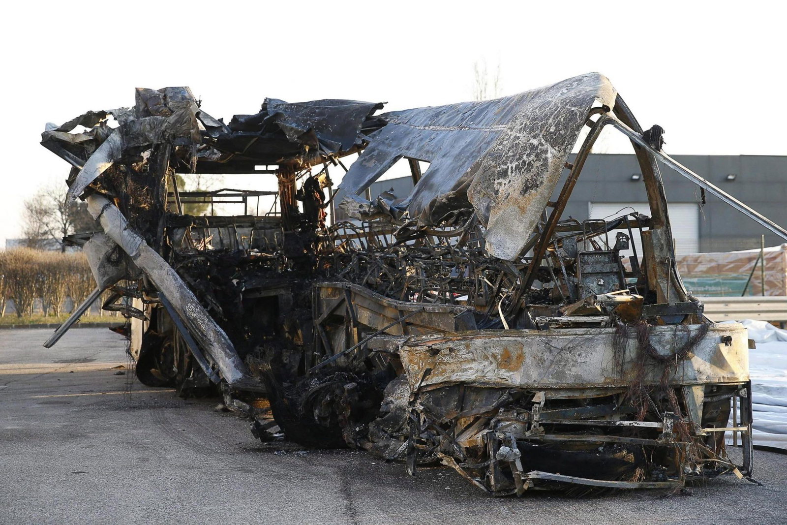 Veronai buszbaleset: tizenkét évet kapott első fokon a sofőr