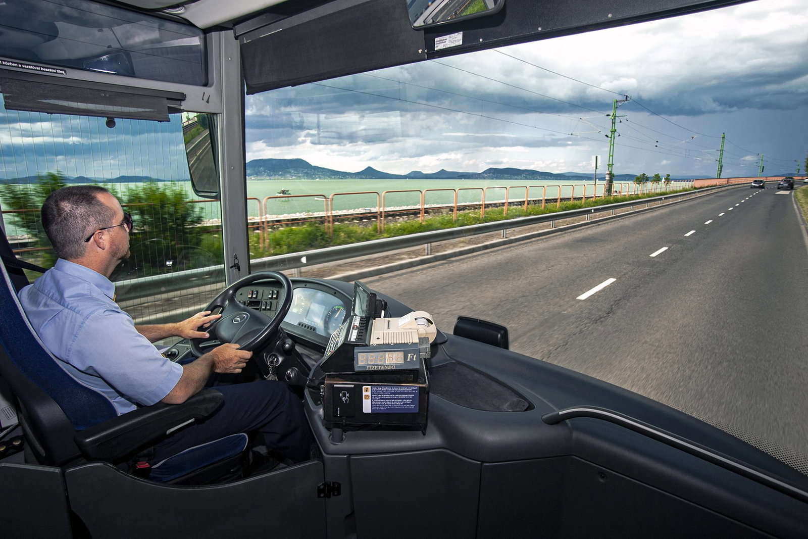 Már a Volánbusz egyes járatain is érvényesek a vasúti balatoni napijegyek