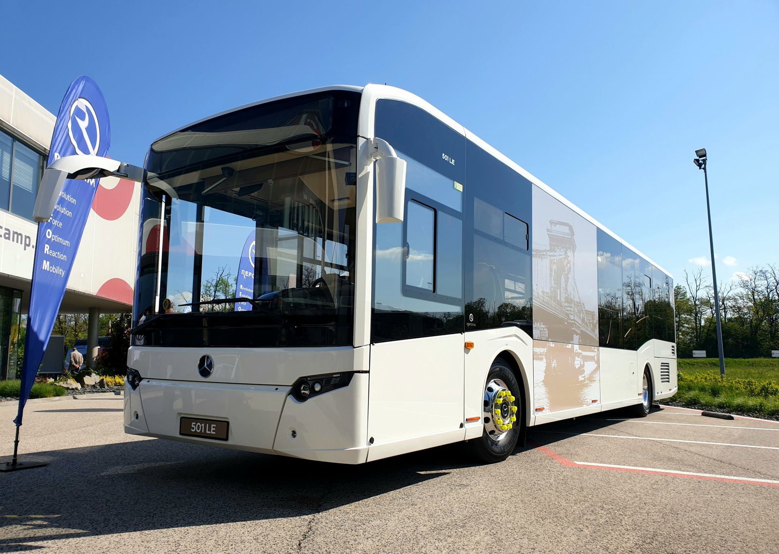 Az ITE Kft. nyerte a DKV négydarabos busztenderét