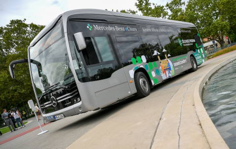 Zöld Busz Program: Mercedes-Benz eCitaro áll forgalomba Debrecenben