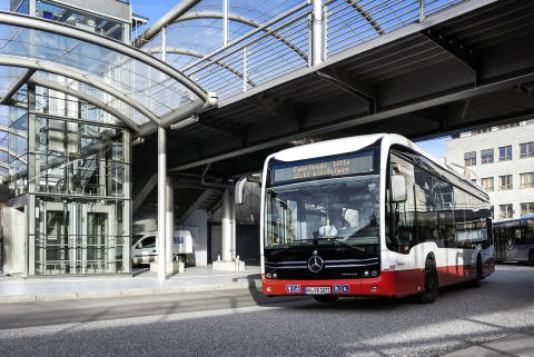 A Daimler Buses, az MAN és a Solaris osztozik a hamburgi megatenderen