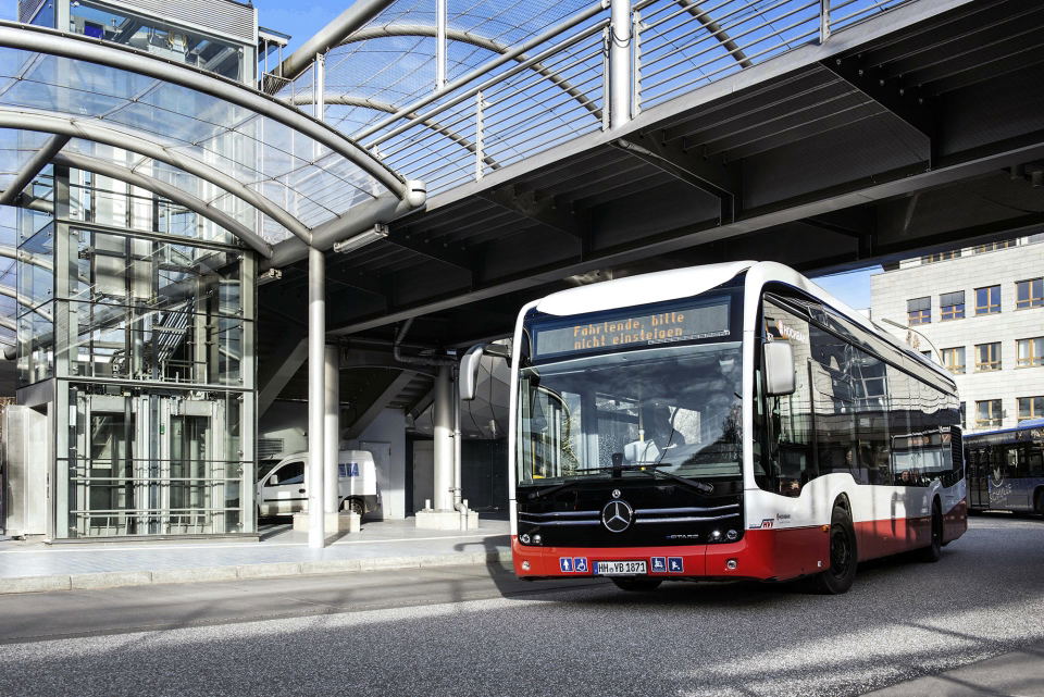 A Daimler Buses, az MAN és a Solaris osztozik a hamburgi megatenderen