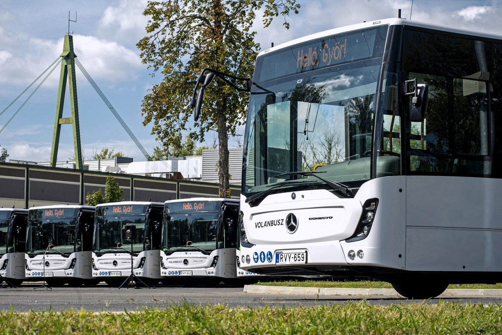 Megérkeztek a győri rendeltetésű Mercedes-Benz Conecto G csuklósok is