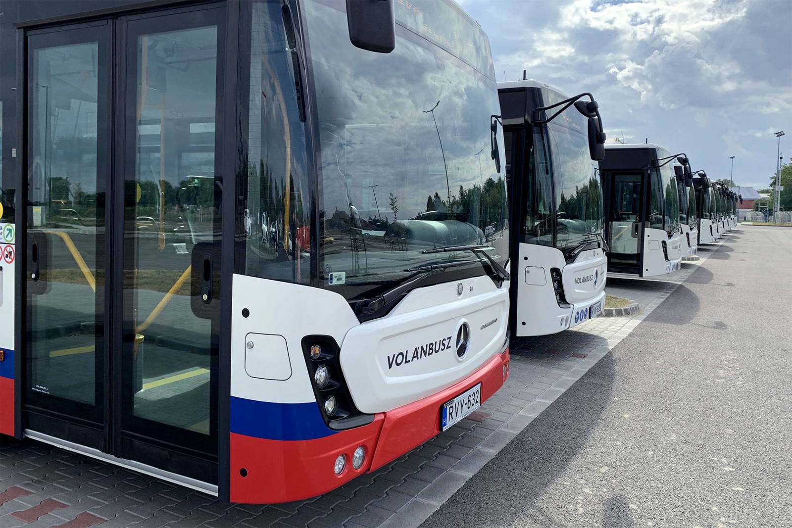 Csuklós Conectókkal korszerűsíti a Volánbusz a székesfehérvári helyi buszállományt