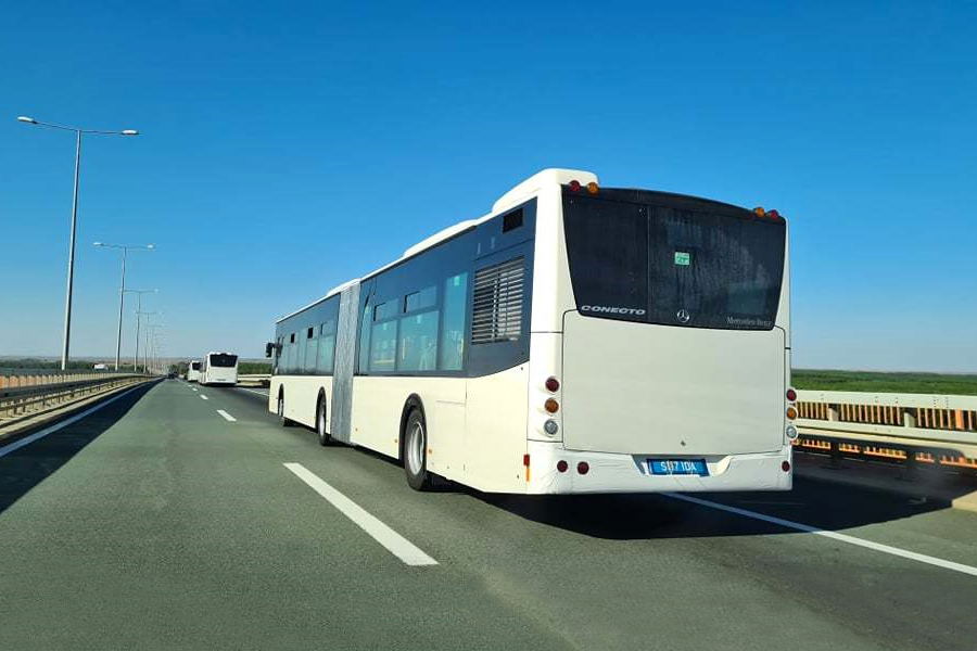 Folyamatosan érkeznek hazánkba a Volánbusz leendő csuklósai