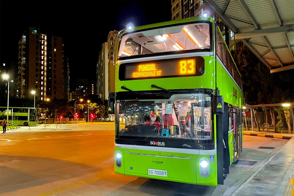 Szingapúrban mutatkozik be a Yutong megújult emeletes villanybusza