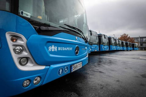 Vadonatúj Mercedes-Benz Conectókkal bővül a BKV flottája