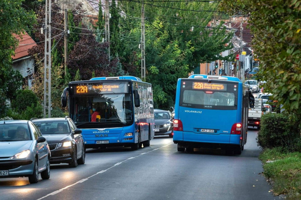 Buszsávval csökkentenék Budakeszi és a Budakeszi út terhelését