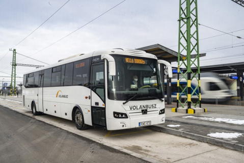 Új buszpályaudvart adtak át Dorogon