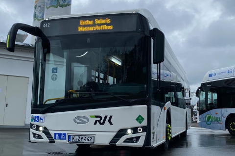 Megérkezett az első kölni rendeltetésű Solaris hidrogénbusz