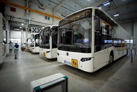 Az ITK buszaival utazhatnak az Úszó Nemzet Programban részvevő gyermekek