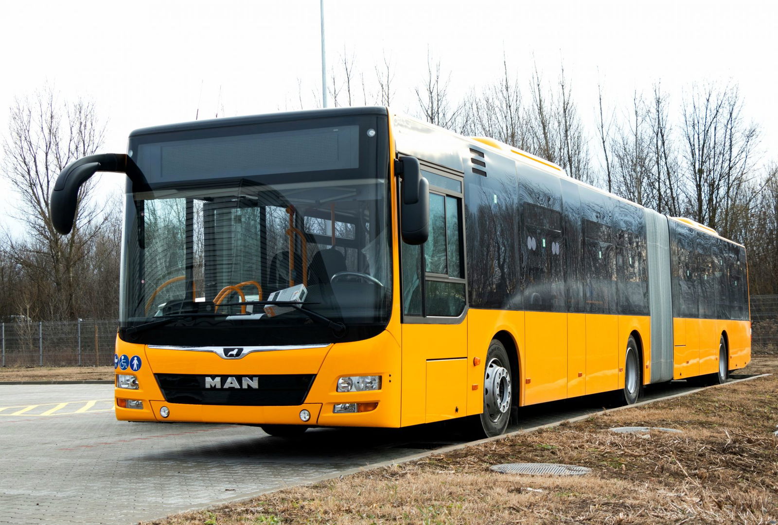 Akár már májusban forgalomba állhatnak az új MAN csuklósok a Volánbusznál