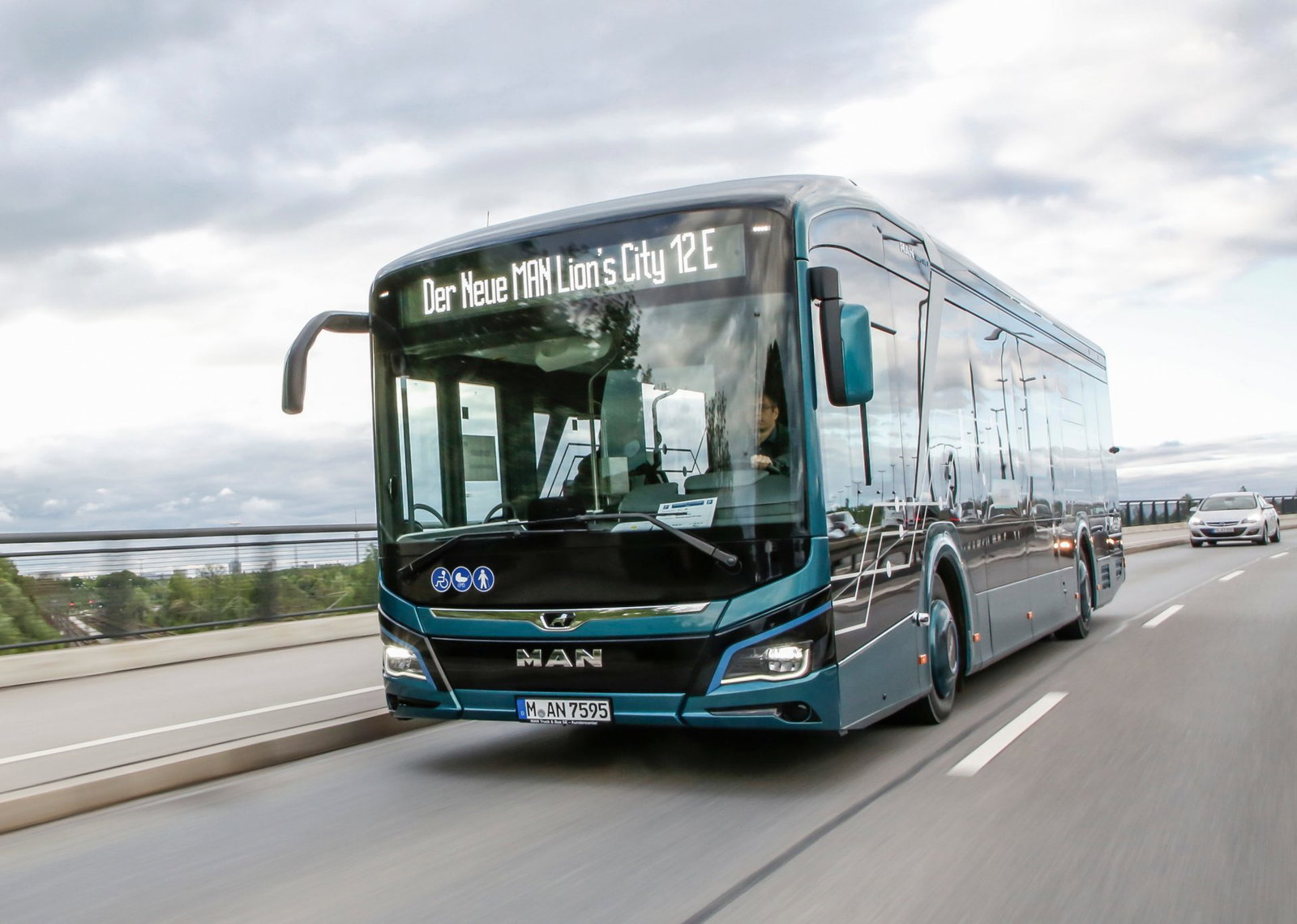 Első körben 127 villanybusz beszerzése valósulna meg a Zöld Busz Program keretében