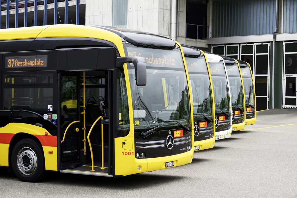 A Mercedes-Benz villanybuszait választotta a svájci BLT