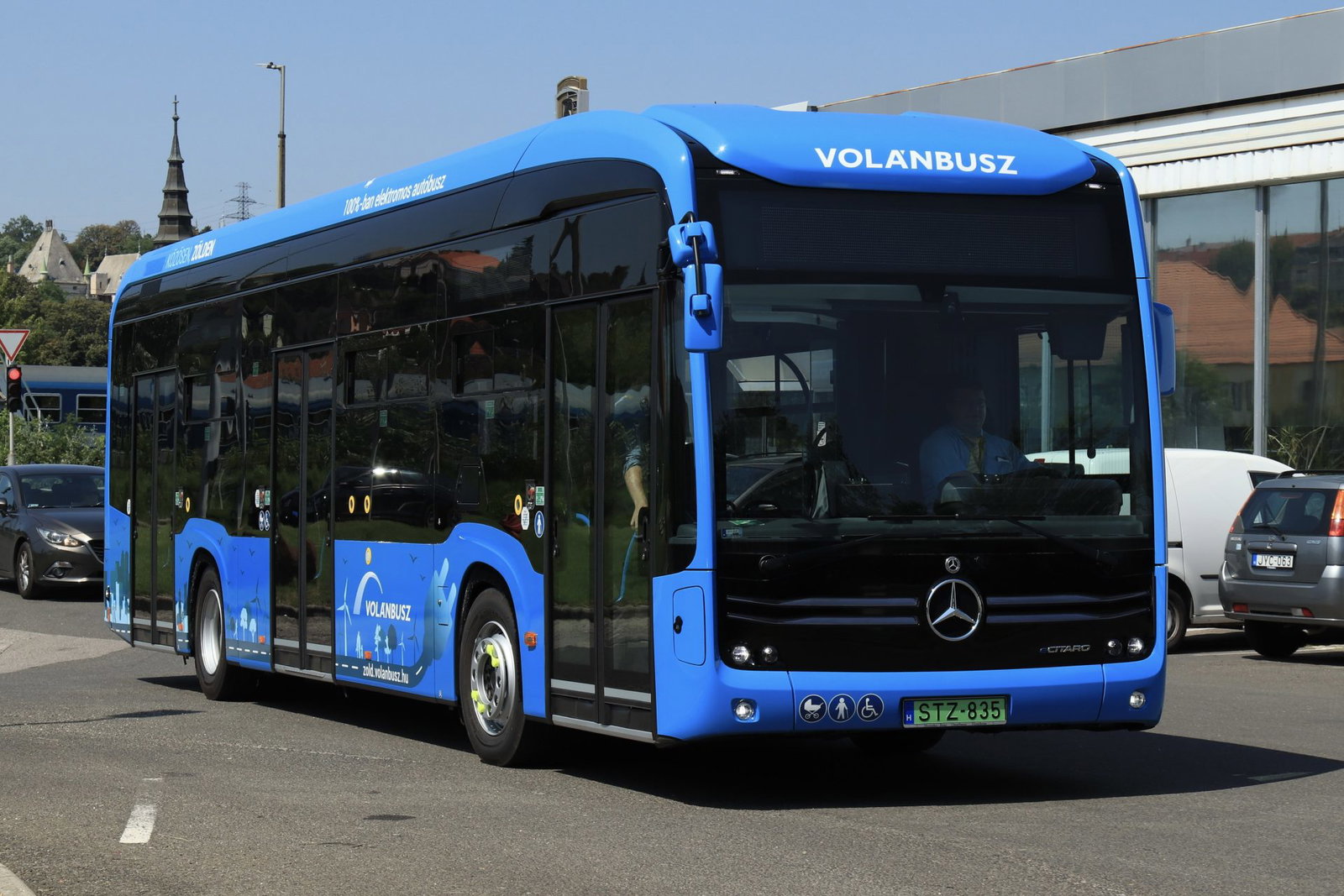 A budapesti Mercedes-Benz eCitarók részletei, első kézből!