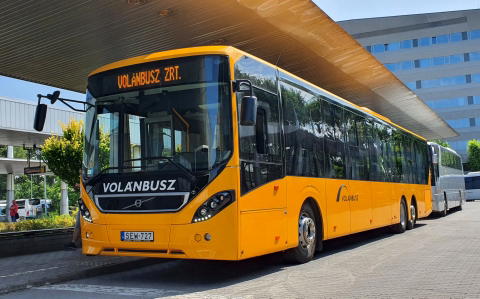 Volvo Buses: 2021 negyedik negyedévében 50 darab 8900-ast adunk át a Volánbusznak