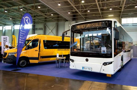 Az ITK buszaival startol az Úszó Nemzet Program