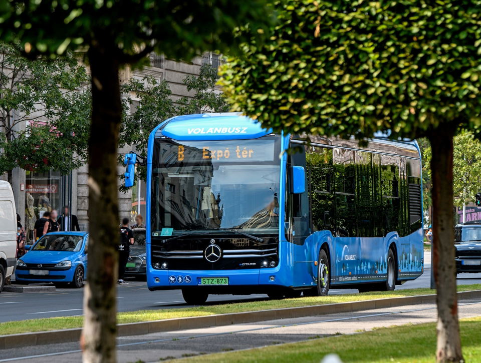 HUMDA: 2025-ig 1100 darab villanybusz állhat forgalomba Magyarországon