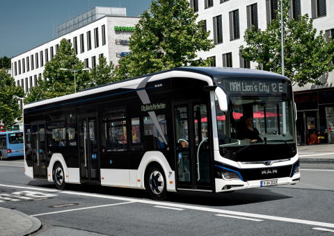 Újabb elektromos városi „oroszlán” érkezett hazánkba