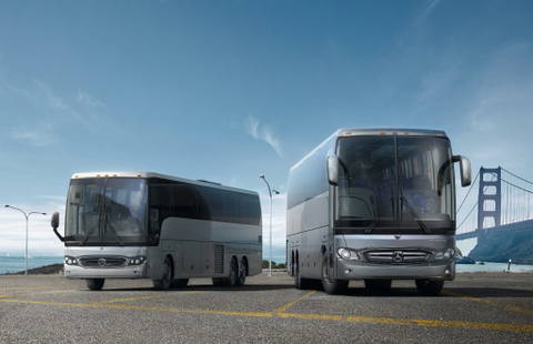Vadonatúj turistabusszal készül Amerika meghódítására a Mercedes-Benz