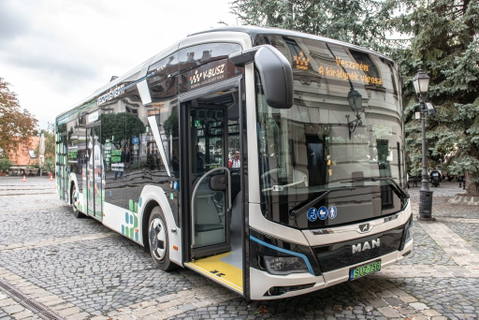 Október végéig lehet kipróbálni az MAN villanybuszát Veszprémben