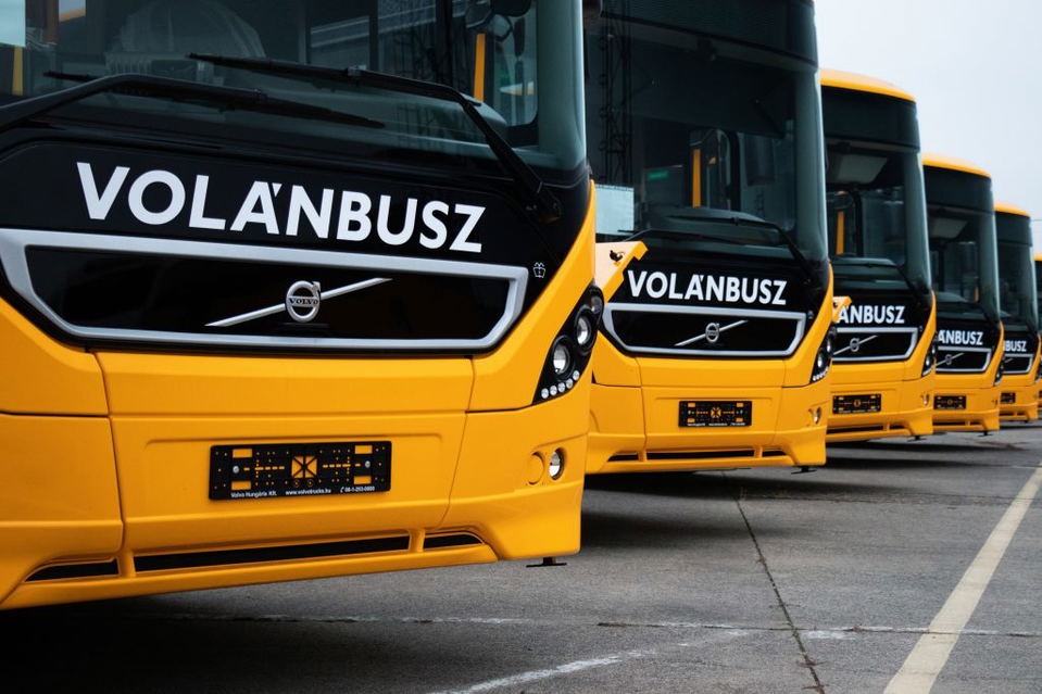 Egyre közelebb a Volánbusz legújabb háromtengelyes Volvóinak átadása