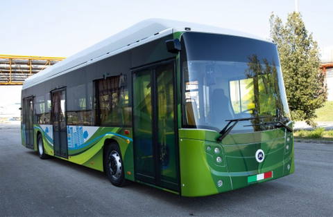 Bemutatta első tisztán elektromos hajtású autóbuszát az IIA
