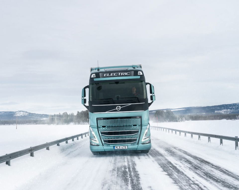 A Daimler Truck, a TRATON és a Volvo nagyteljesítményű töltőhálózatot épít ki Európában