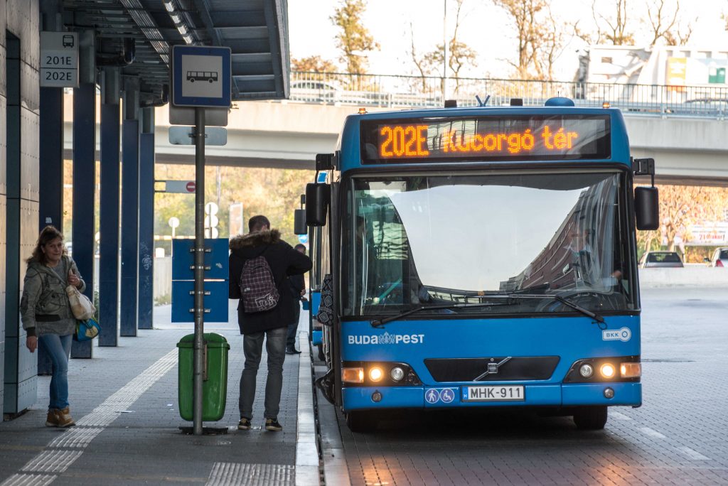 Vasárnaptól új megállóhelyet létesít a BKK Akadémiaújtelep vasútállomásnál