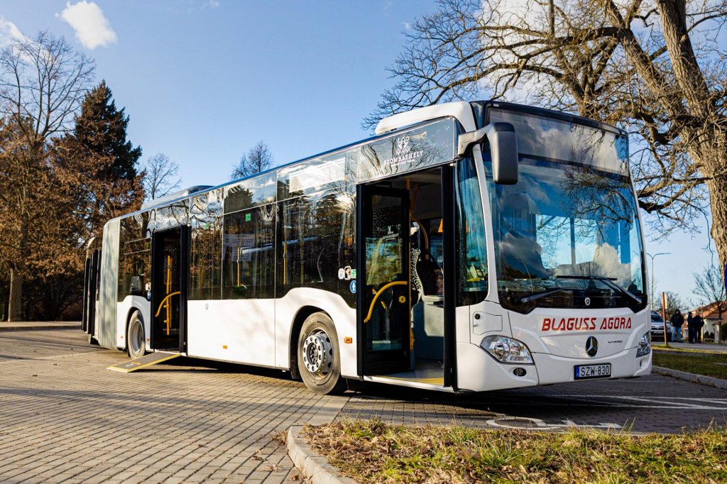 Vadonatúj Mercedes-Benz flottát állít forgalomba a Blaguss Szombathelyen