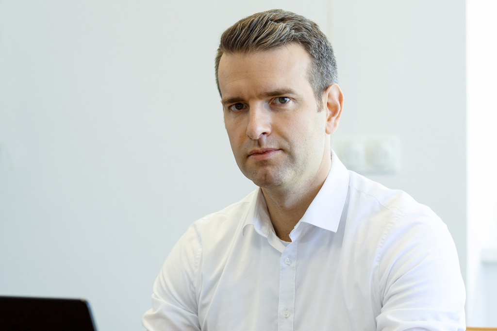 Első éves számvetés – interjú Steiner Attila körforgásos gazdaság fejlesztéséért, energia- és klímapolitikáért felelős államtitkárral