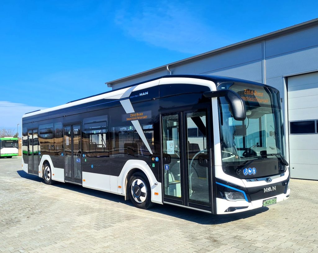 Az MAN villanybuszát tesztelték Pakson