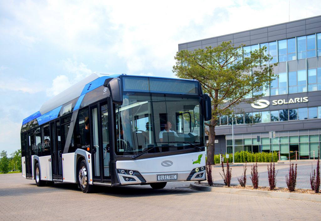 Tíz Solaris Urbino 12 Electricet vásárol Újvidék