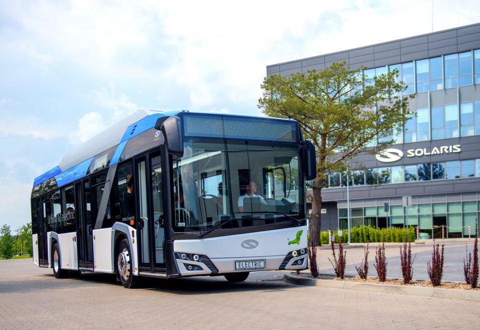 Tíz Solaris Urbino 12 Electricet vásárol Újvidék