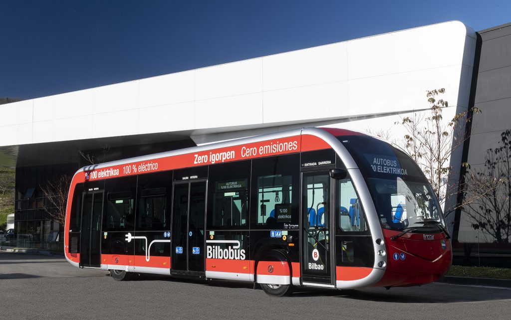 Megérkezett az első Irizar ie tram a Bilbobus flottájába
