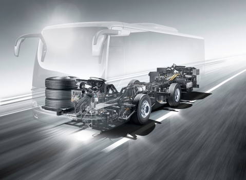 Vezetéstámogató funkciókkal frissül a Mercedes-Benz OC 500 alvázcsalád