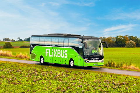 Vidéken is bővít a FlixBus: májustól kilenc magyar városból indulnak zöld buszok